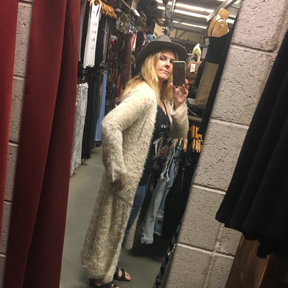 Soft luxurious Lamb fur Long Cream Fuzzy Cardigan - Picture 4 of 6